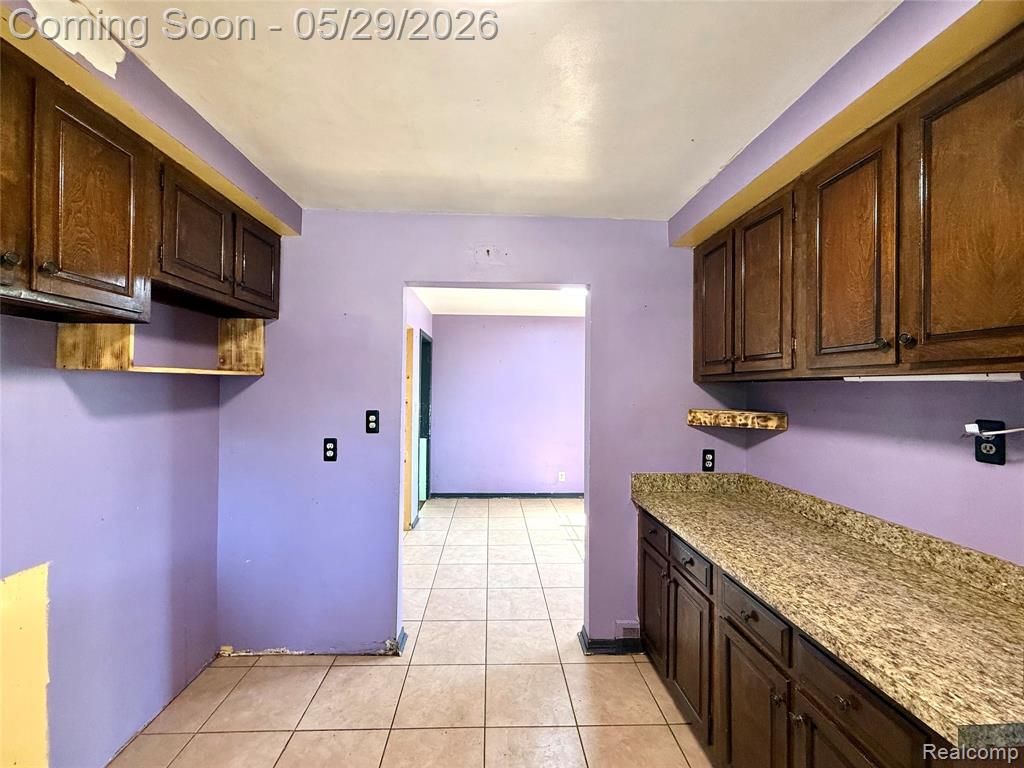23400 Seneca Street, Oak Park, MI 48237 — Photo 29