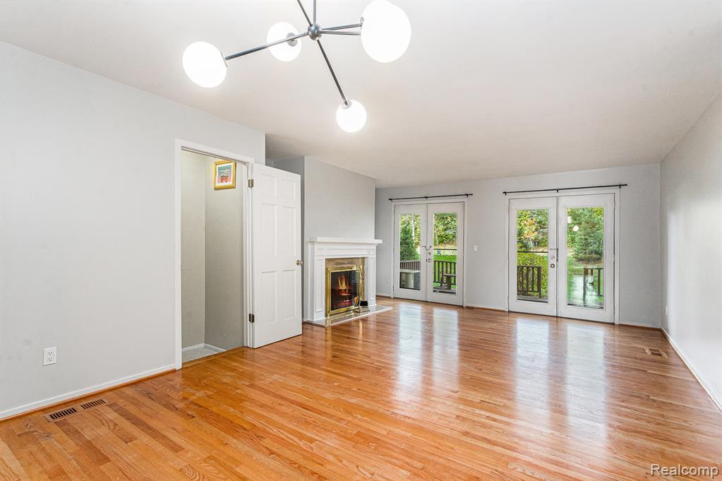 1090 Greenhills Drive, Ann Arbor, MI 48105 — Photo 10