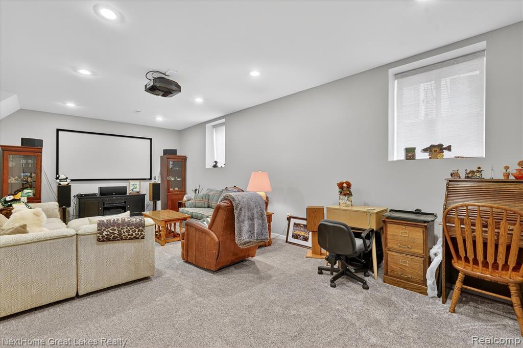 6152 Natures Cove, Grand Blanc, MI 48439 — Photo 33