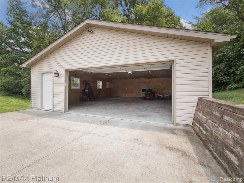 9071 Thornapple Drive, Pinckney, MI 48169 — Photo 68