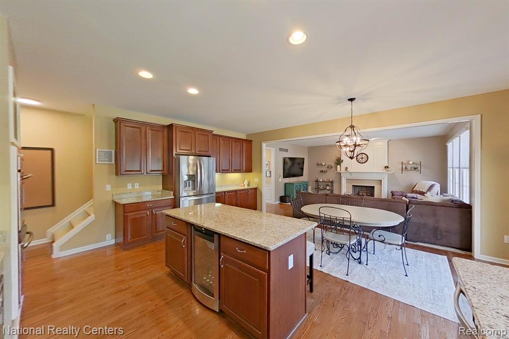 48537 ANTIQUE Road, Canton, MI 48187 — Photo 17