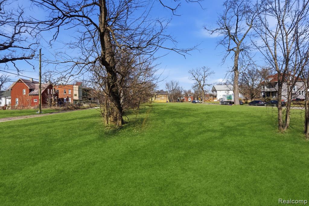 2197 Townsend Street, Detroit, MI 48214 — Photo 3