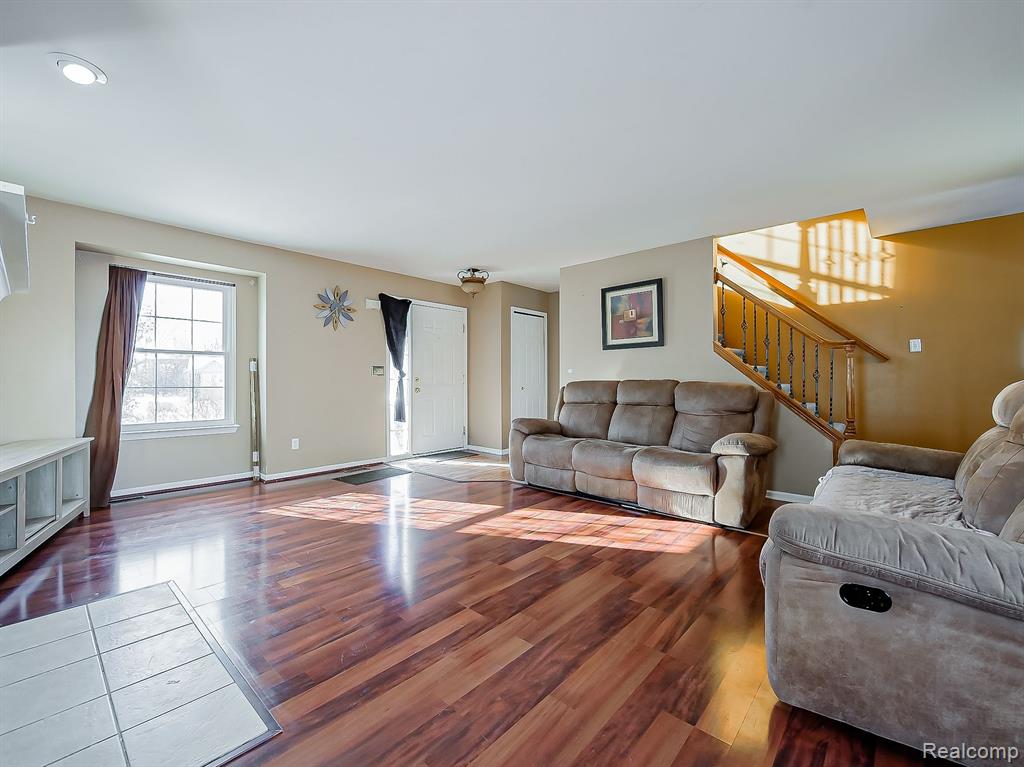 7185 BELLE MEADE, Ypsilanti, MI 48197 — Photo 5