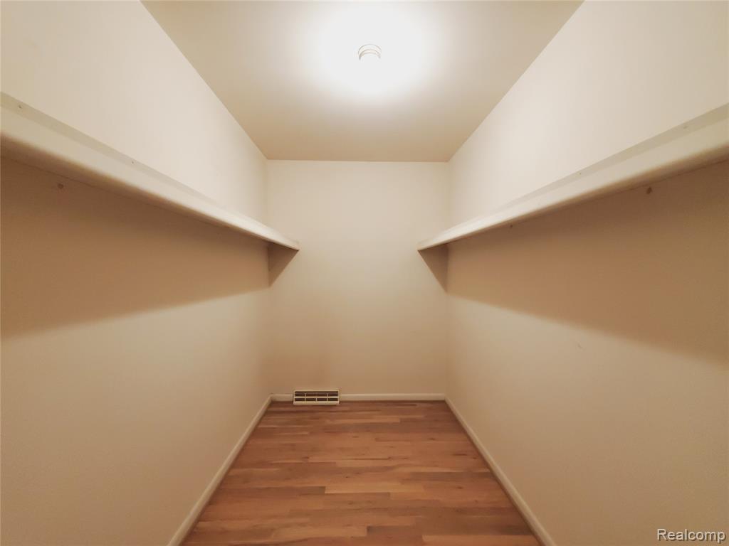8276 Appleway Drive, Grand Blanc, MI 48439 — Photo 42