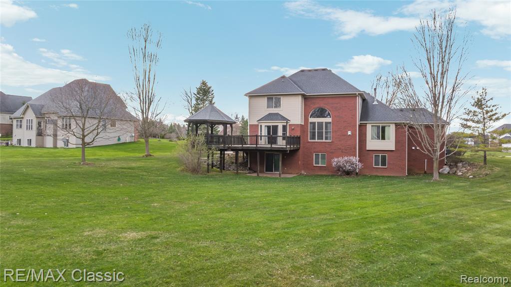 4930 Menominee Lane, Clarkston, MI 48348 — Photo 90