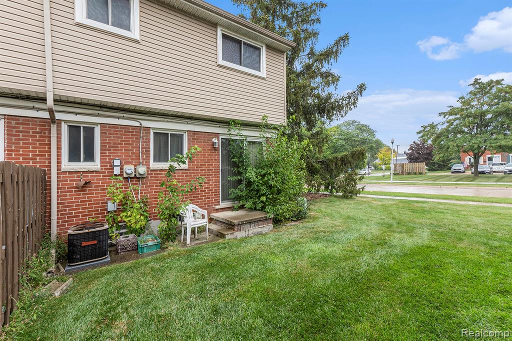 8210 Hettenberger, Warren, MI 48093 — Photo 3