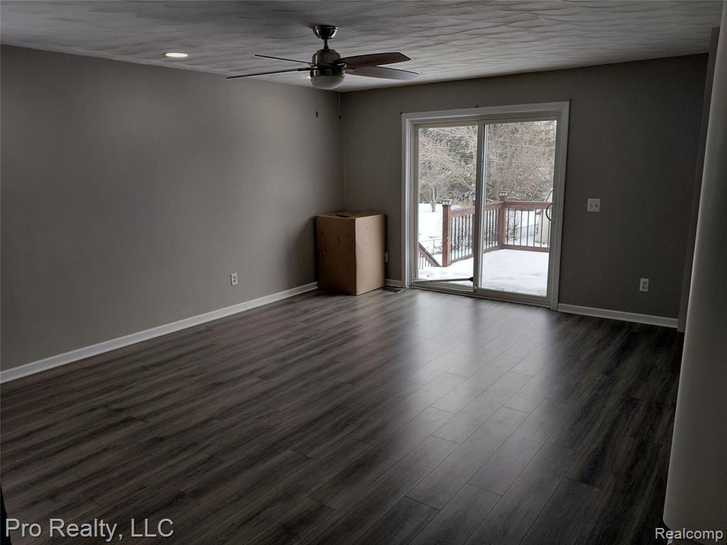 8445 Crestshire Drive, Ypsilanti, MI 48197 — Photo 20