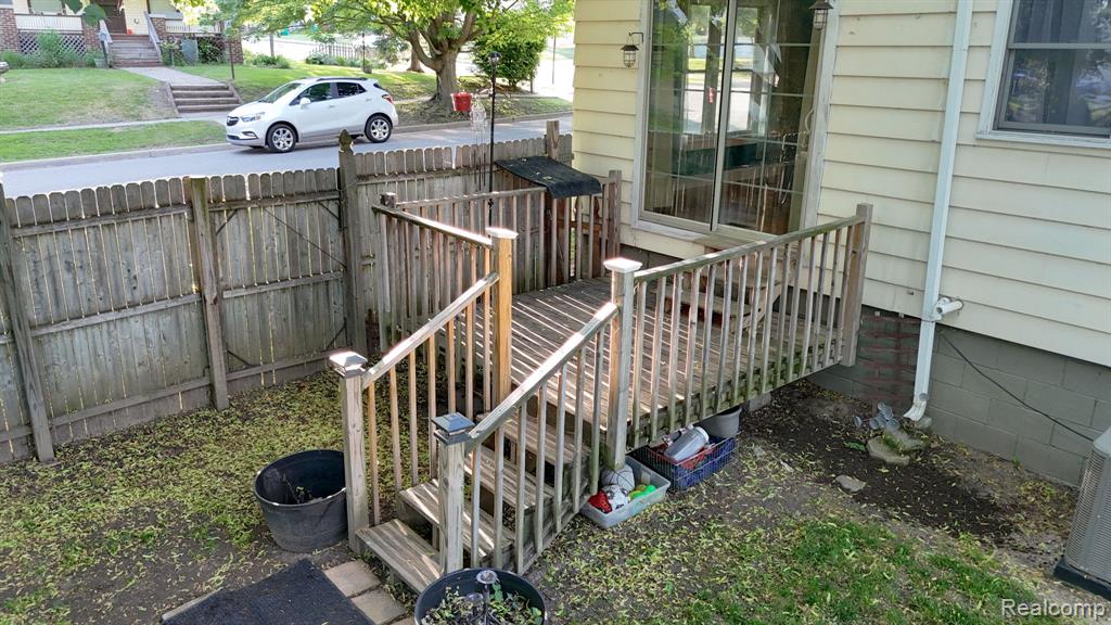 515 Jay Street, St. Clair, MI 48079 — Photo 11