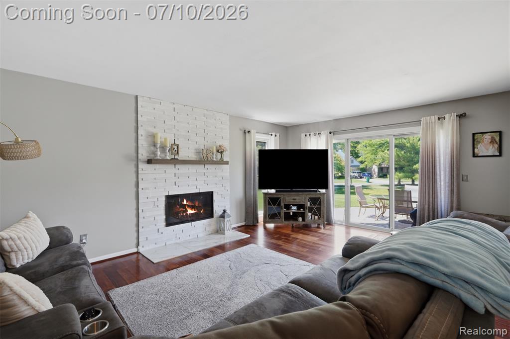 4110 Castlewood Drive, Wixom, MI 48393 — Photo 8