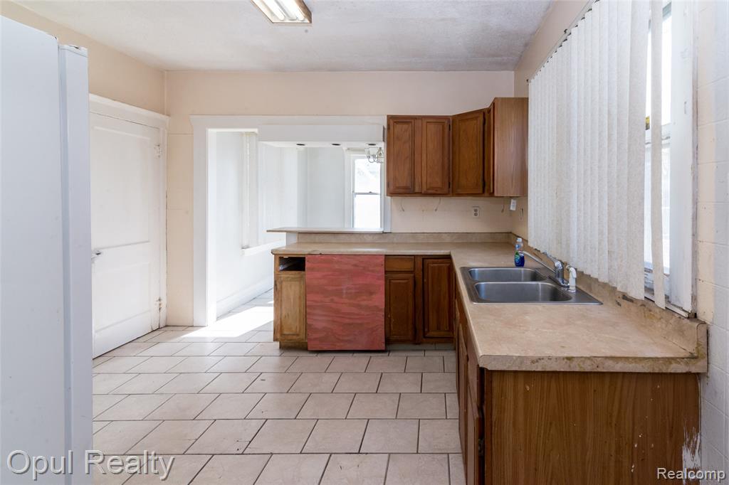 6361 Devereaux Street, Detroit, MI 48210 — Photo 10