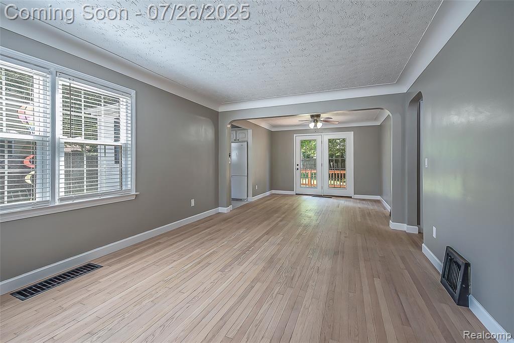 719 Spring Street, Howell, MI 48843 — Photo 7