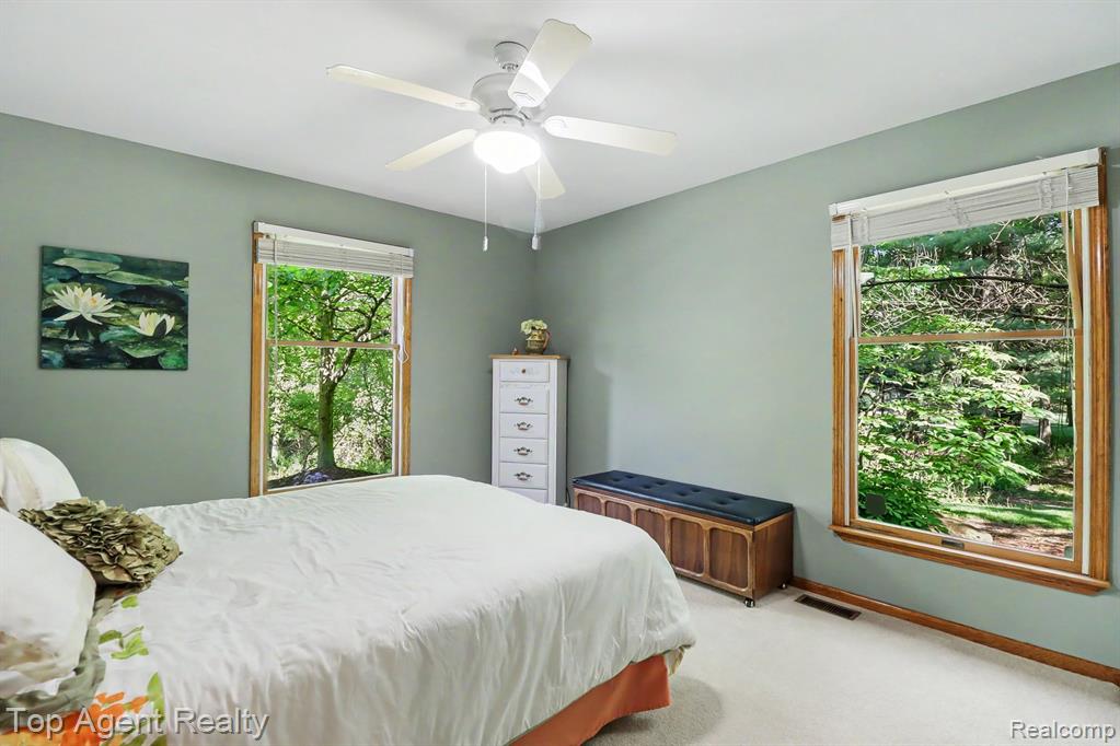 2411 Farmbrook Trail, Oxford, MI 48370 — Photo 12