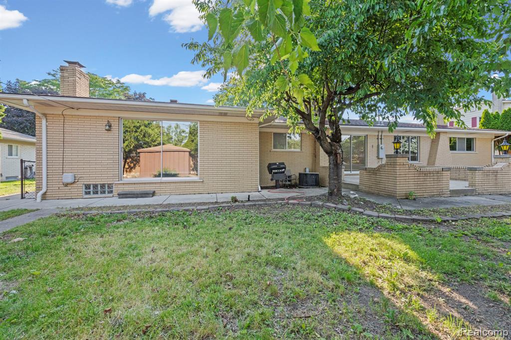 32104 Claeys Drive, Warren, MI 48093 — Photo 32