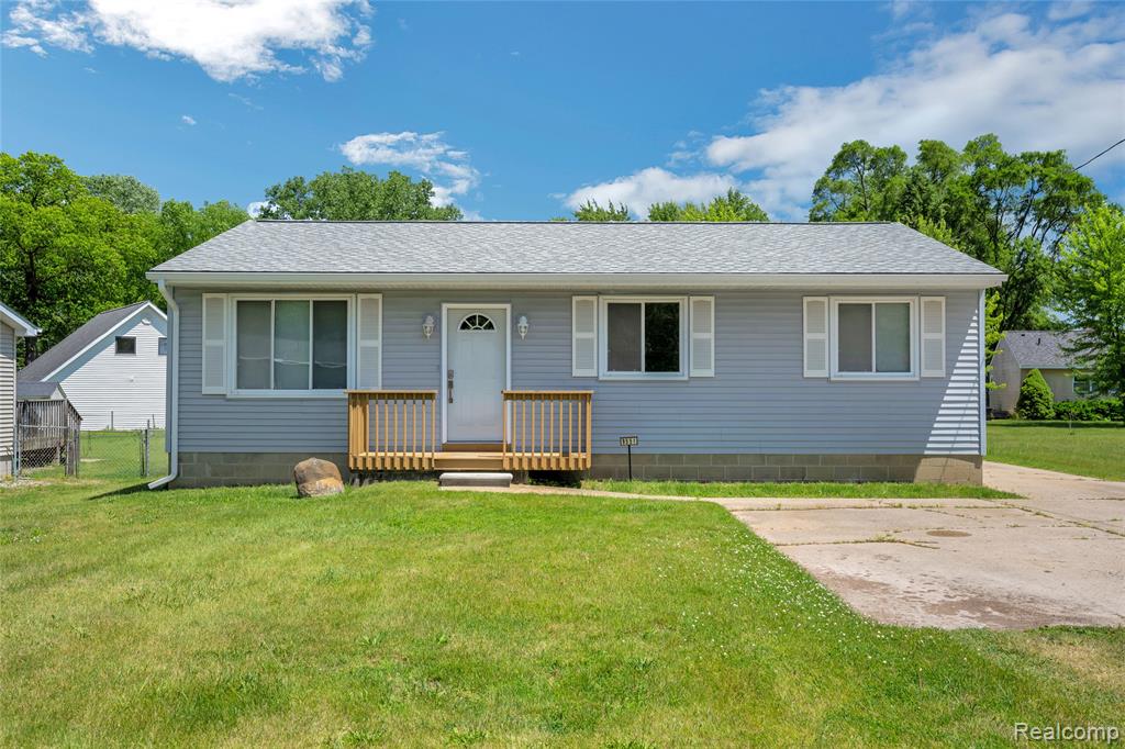 9551 Kress Road, Pinckney, MI 48169 — front exterior