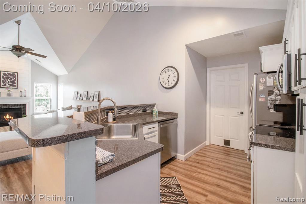 648 Olde English Circle, Howell, MI 48855 — Photo 6