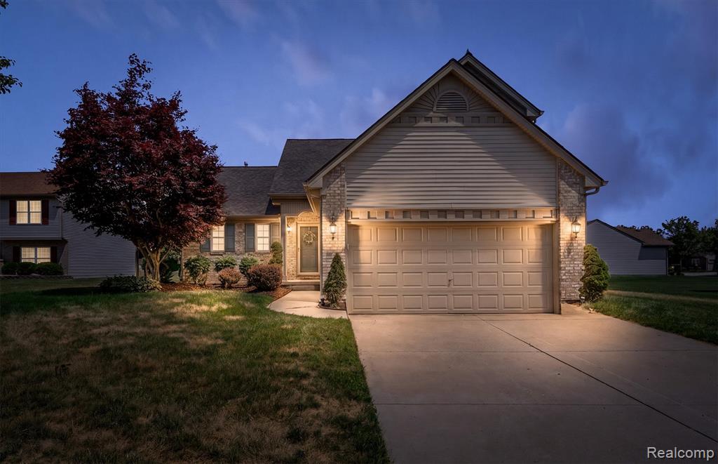 8249 Clocktower Court, Romulus, MI 48174 — Photo 2