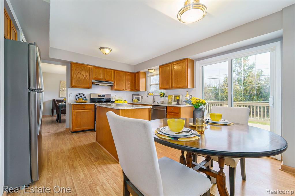 3599 PARKLAWN Drive, Canton, MI 48188 — Photo 19