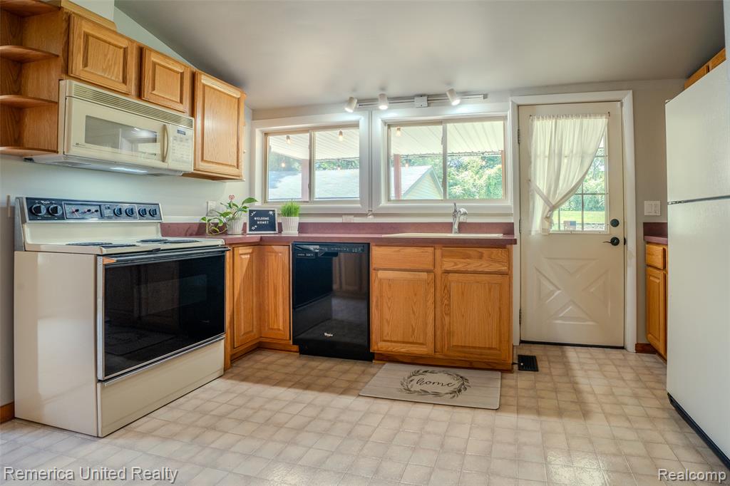 839 Sweetbriar, Milford, MI 48381 — Photo 21