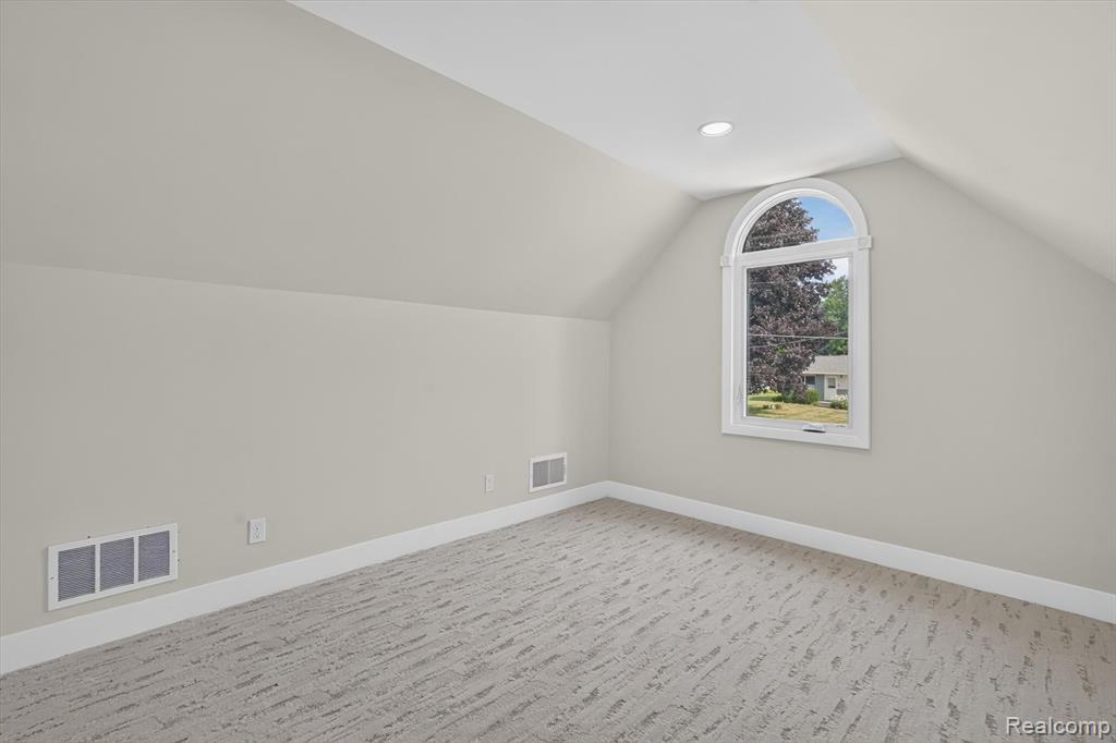 3429 Rolston Road, Fenton, MI 48430 — Photo 30