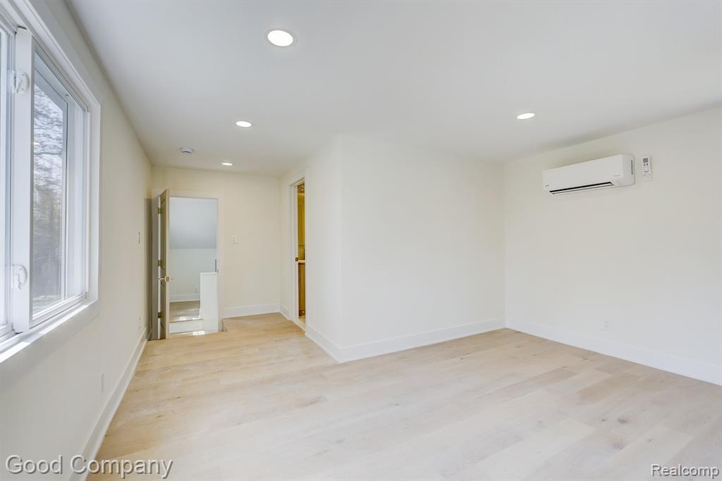 23 Fairwood Boulevard, Pleasant Ridge, MI — Photo 38