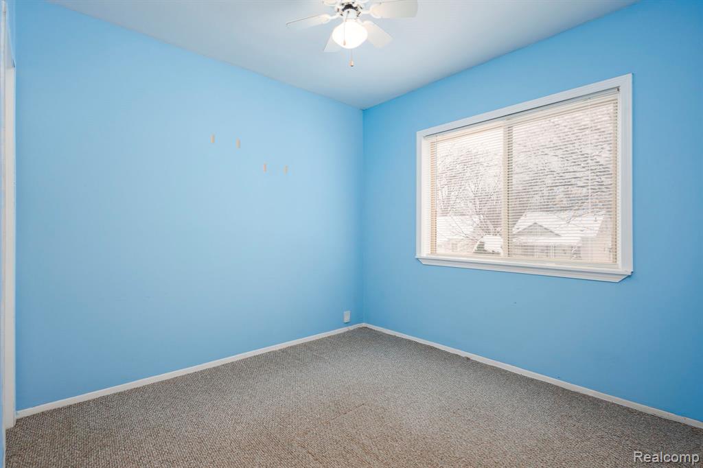 635 E Tennyson Avenue, Pontiac, MI 48340 — Photo 12