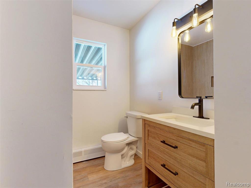 904 Oakview Drive, Saginaw, MI 48604 — Photo 23