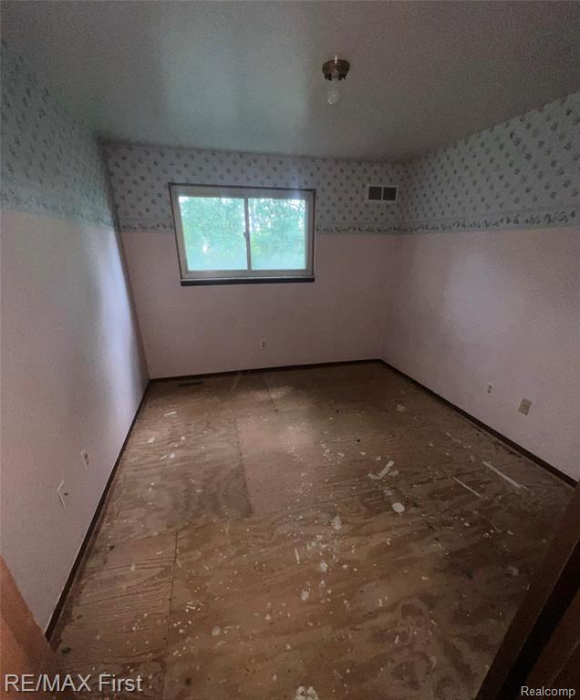 39713 CHAFFER, Clinton Twp, MI 48038 — Photo 2