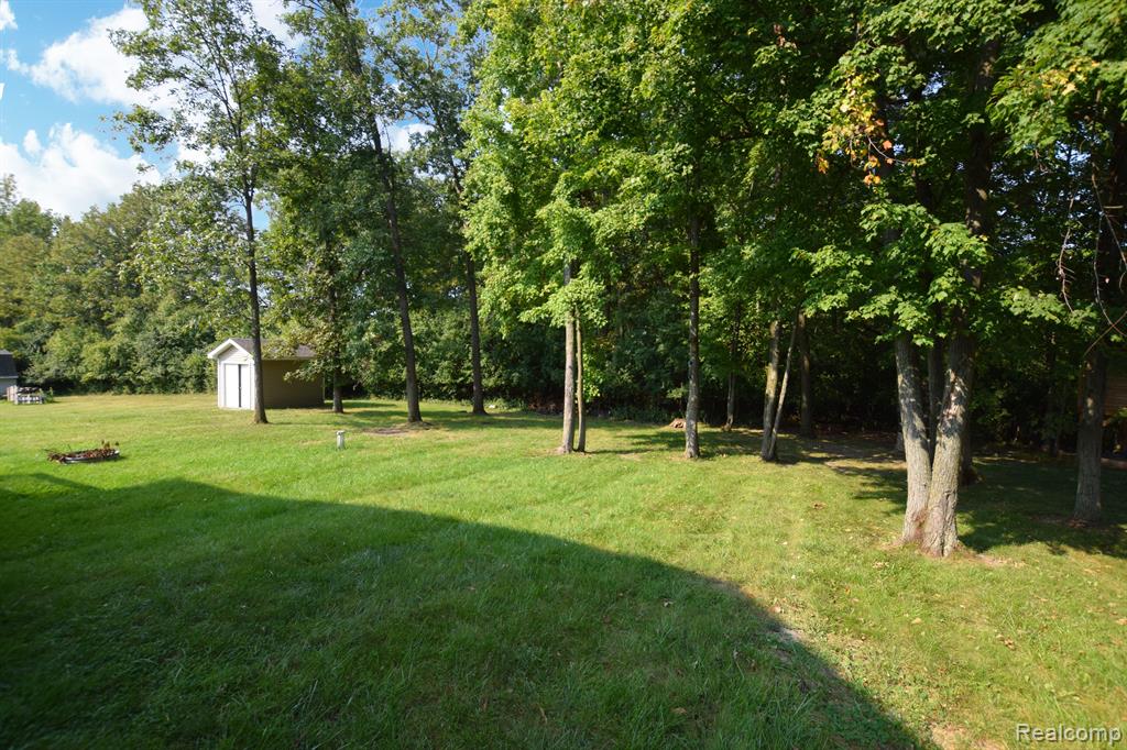 8352 OAK RIDGE Drive, Goodrich Vlg, MI — Photo 24