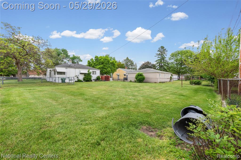 33565 John Hauk Street, Garden City, MI — Photo 15