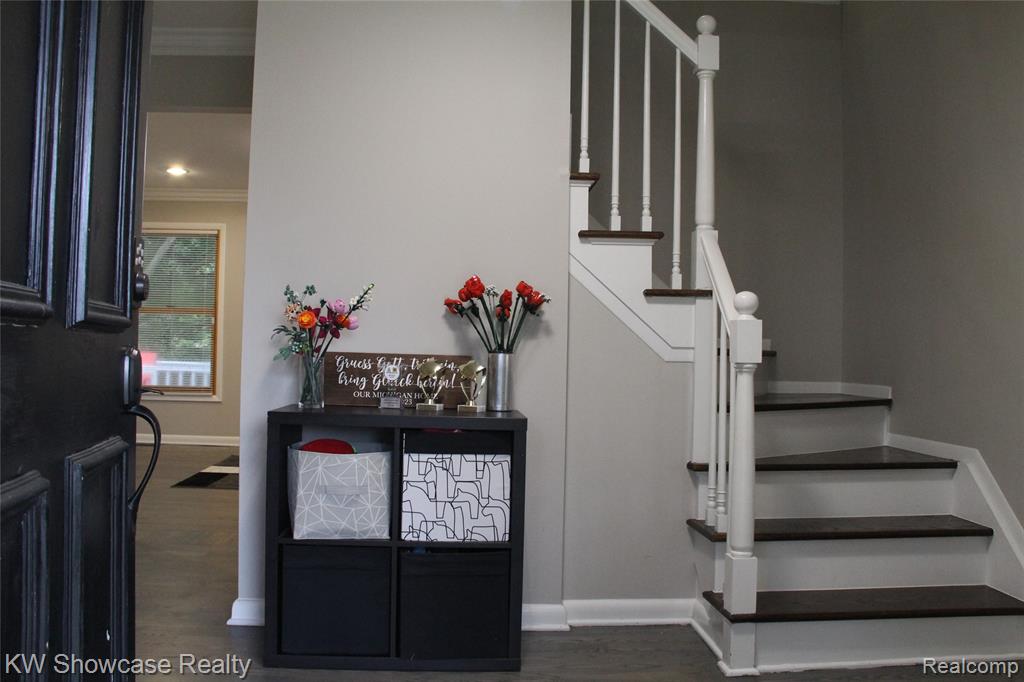 5226 Green Road, West Bloomfield, MI 48323 — Photo 2