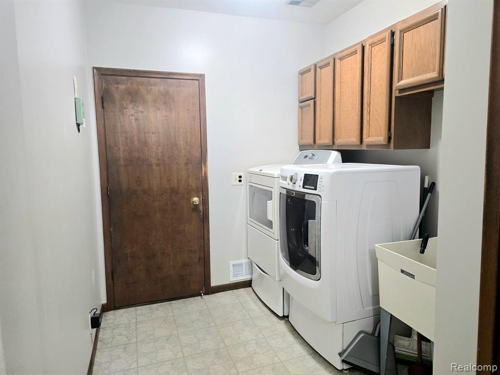47425 Westlake Drive, Shelby Twp, MI 48315 — Photo 21