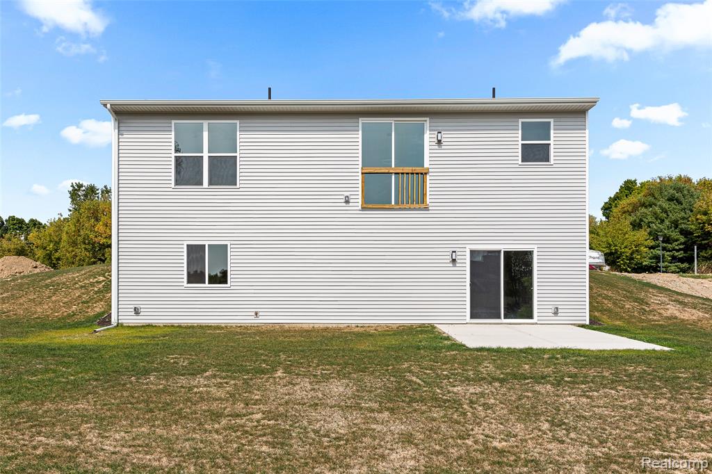 711 W Windward Way, Perry, MI 48872 — Photo 35