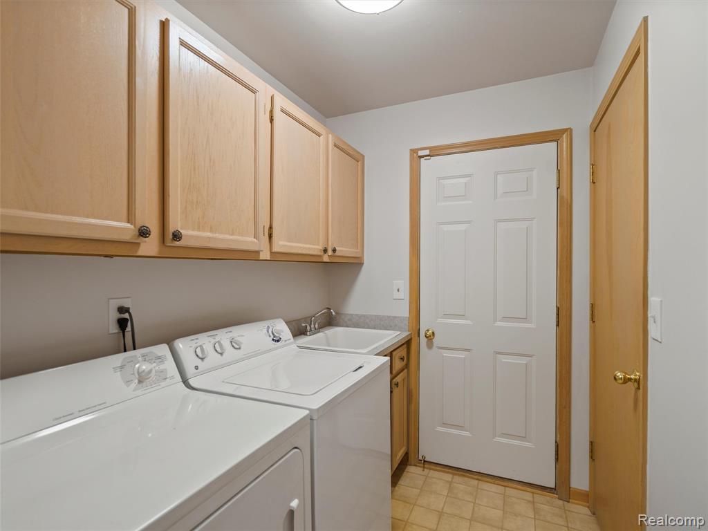5716 Victory Circle, Sterling Heights, MI 48310 — Photo 18