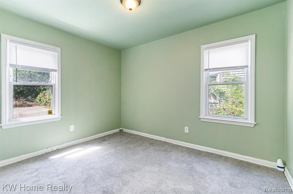 8051 Ashton Avenue, Detroit, MI 48228 — Photo 9
