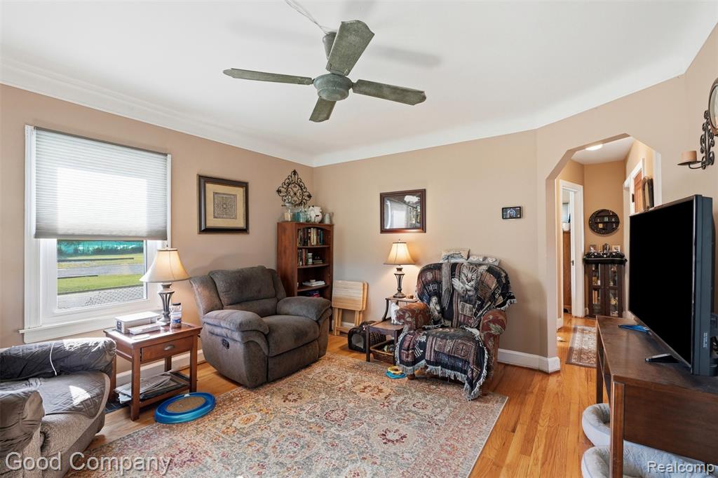 4415 Auburn Road, Shelby Twp, MI 48317 — Photo 2