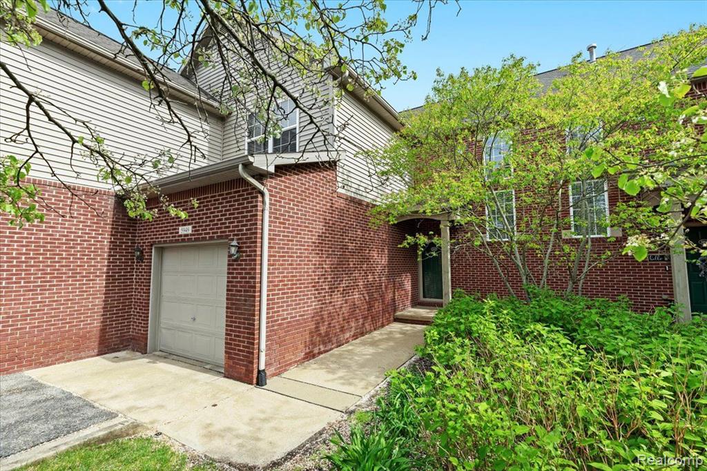 5949 HIGH POINT COURT, Brighton, MI 48116 — Photo 3
