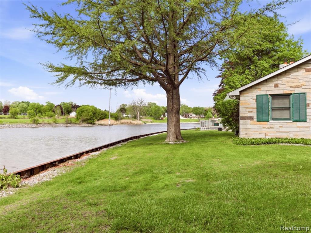2857 Riverwood Court, Port Huron, MI 48060 — Photo 16