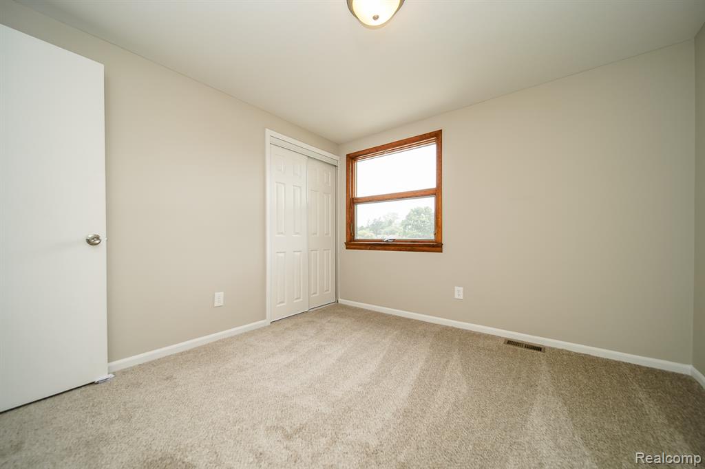 51784 Julies Drive, Clinton Twp, MI 48047 — Photo 40