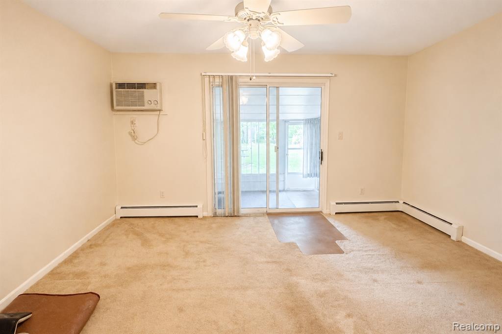 61227 Heritage, South Lyon, MI 48178 — Photo 9