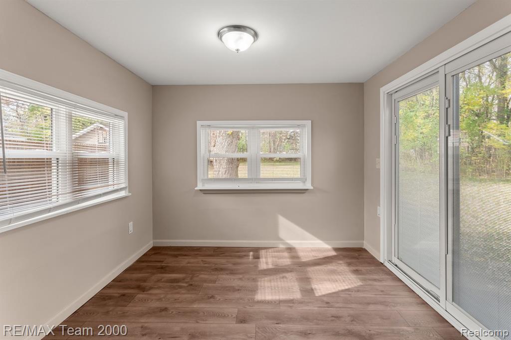 47461 VANKER Avenue, Shelby Twp, MI 48317 — Photo 17