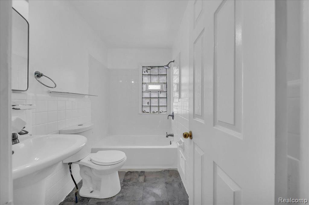 7701 PIEDMONT Street, Detroit, MI 48228 — Photo 14