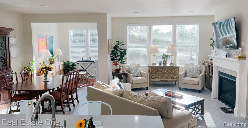4932 Glenora Drive, Lake Orion, MI — Photo 12