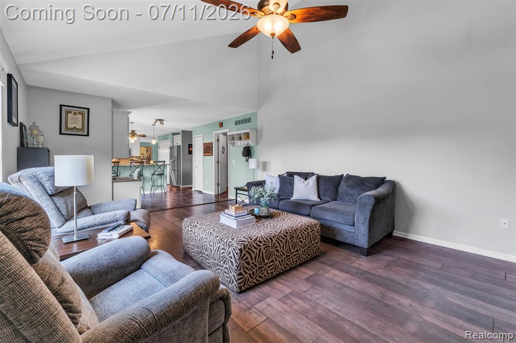 3955 Forest Edge Drive, Commerce Twp, MI 48382 — Photo 22