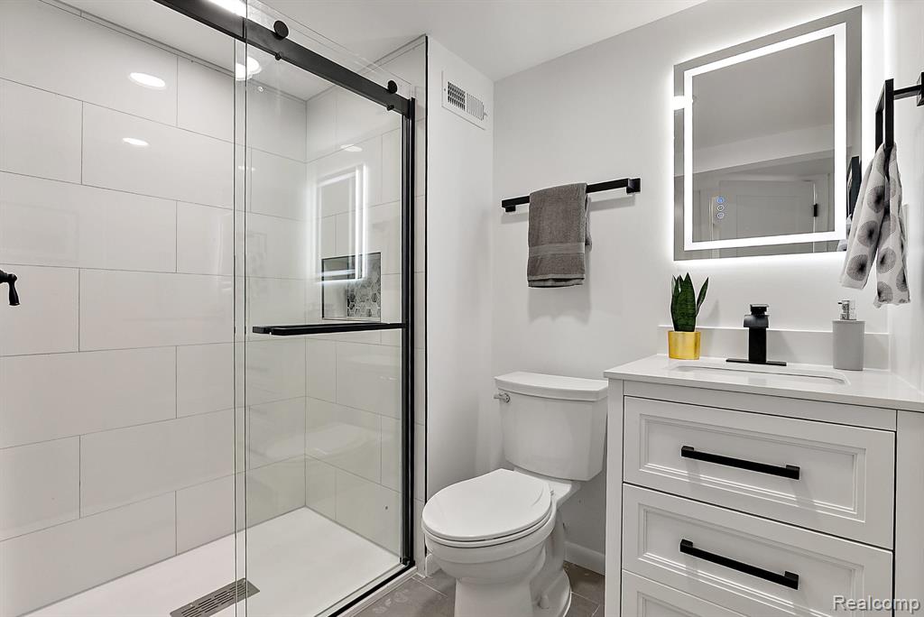 31031 Champine Street, Saint Clair Shores, MI 48082 — Photo 36
