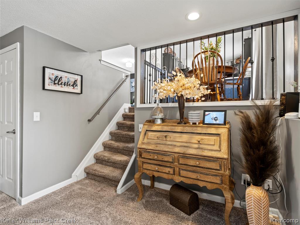 43092 Bond Court, Sterling Heights, MI 48313 — Photo 25