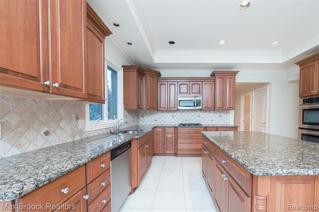 52221 Chickadee, Shelby Twp, MI 48315 — Photo 54