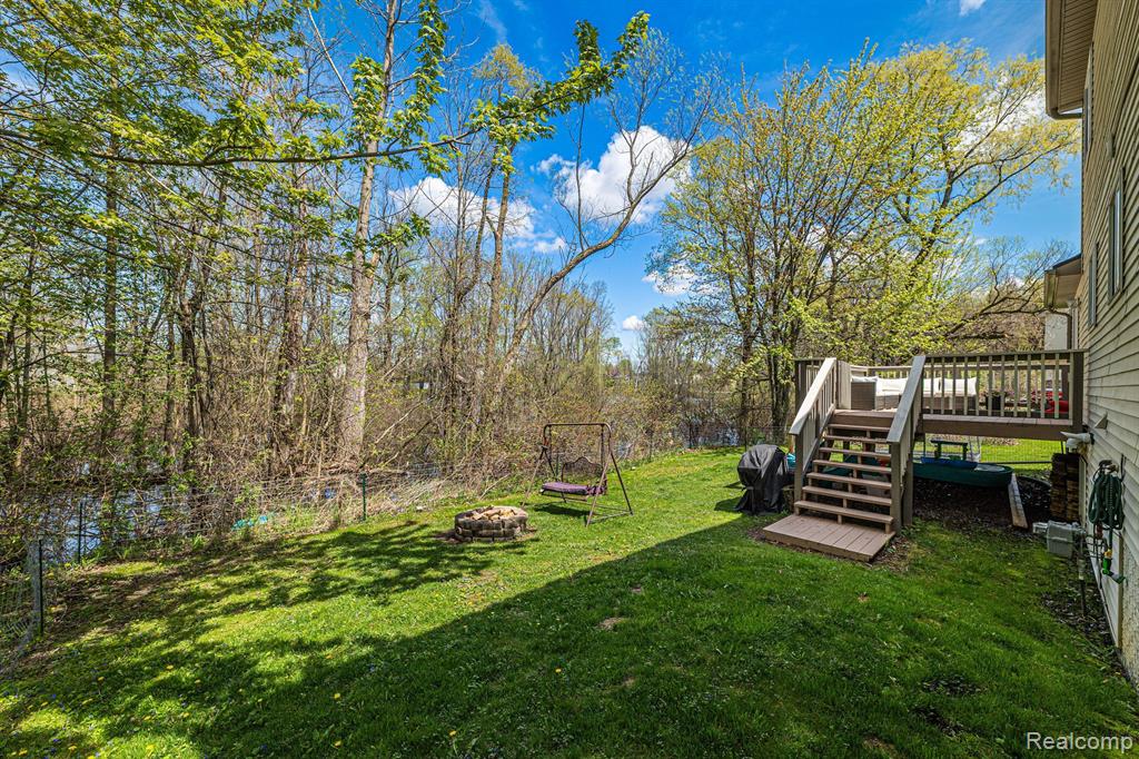 6101 Maple Trail, Grand Blanc, MI 48439 — Photo 4