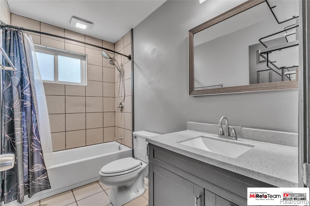4737 Glenis Street, Dearborn Heights, MI 48125 — Photo 13