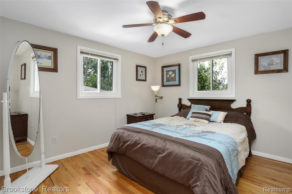 9915 Pere Avenue, Livonia, MI 48150 — Photo 17