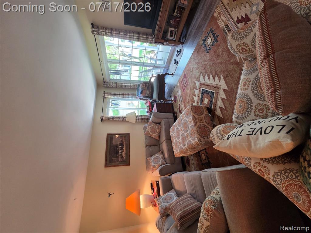 902 Saybrook Drive, Waterford, MI 48327 — Photo 5